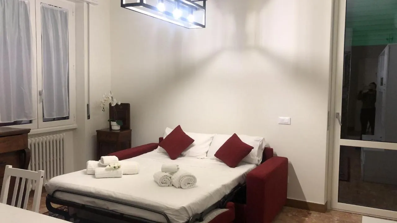City Center - Luigi&Carolina Apartments - By Host4U Pavia Italy