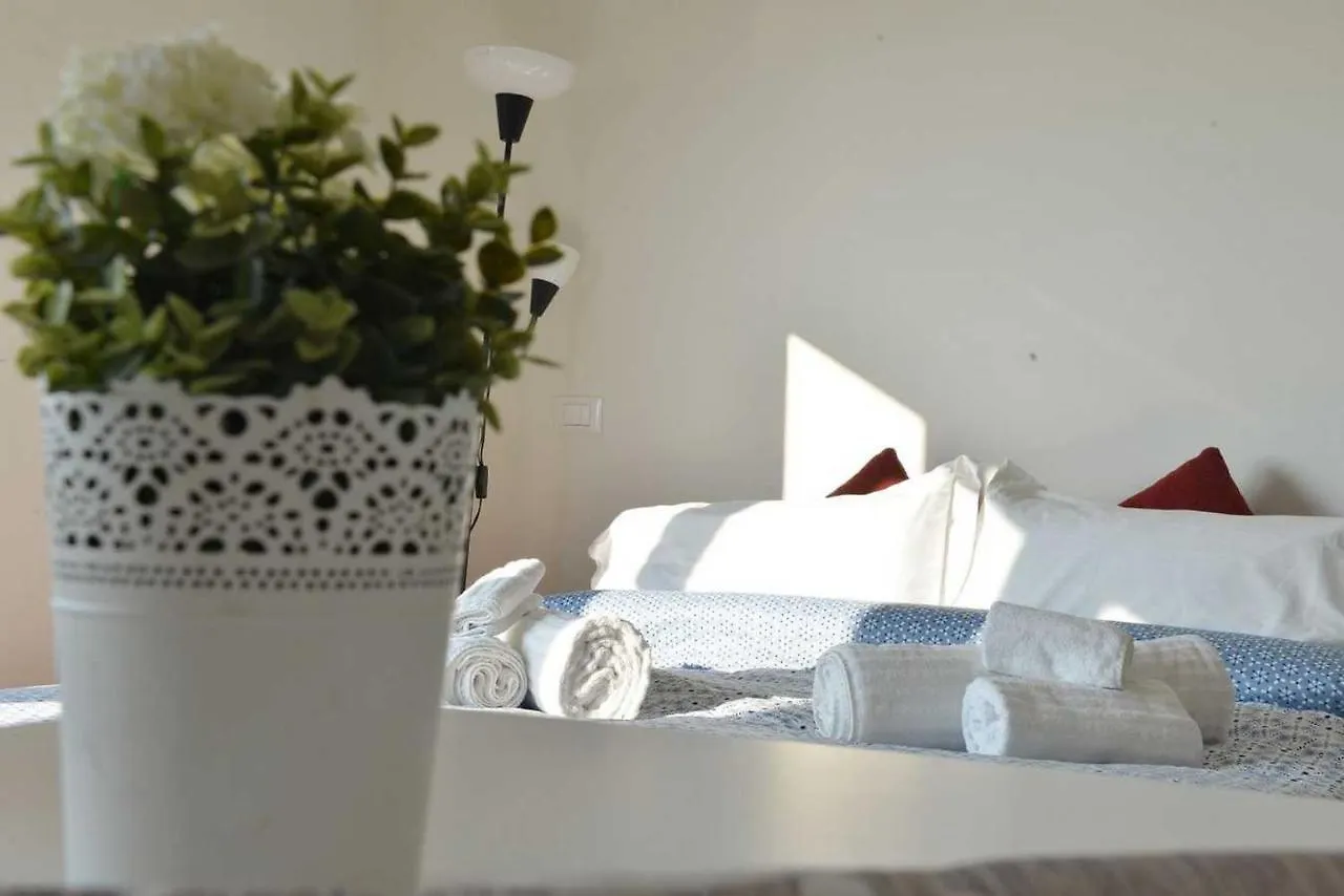 City Center - Luigi&Carolina Apartments - By Host4U Pavia
