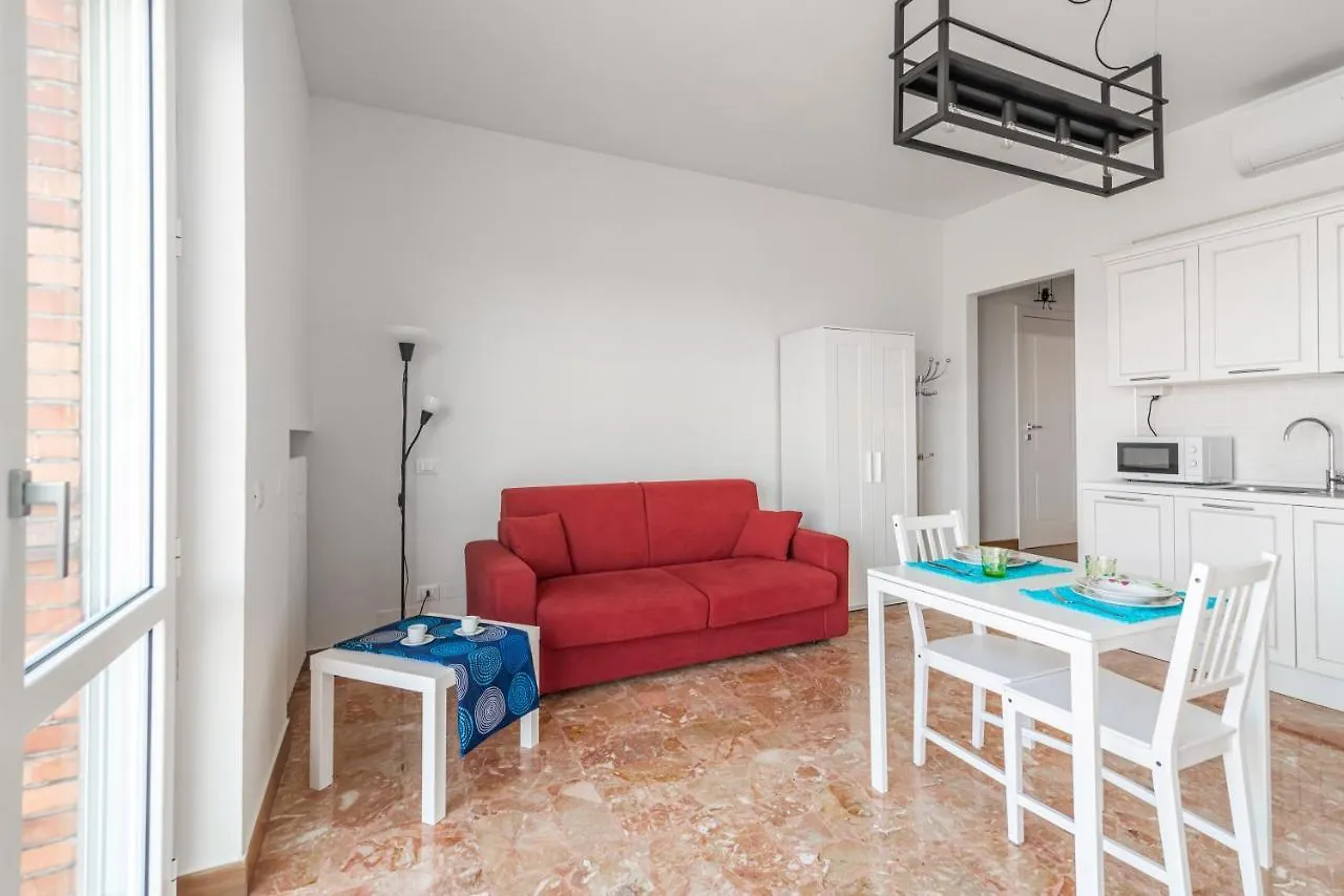 City Center - Luigi&Carolina Apartments - By Host4U Pavia Italy