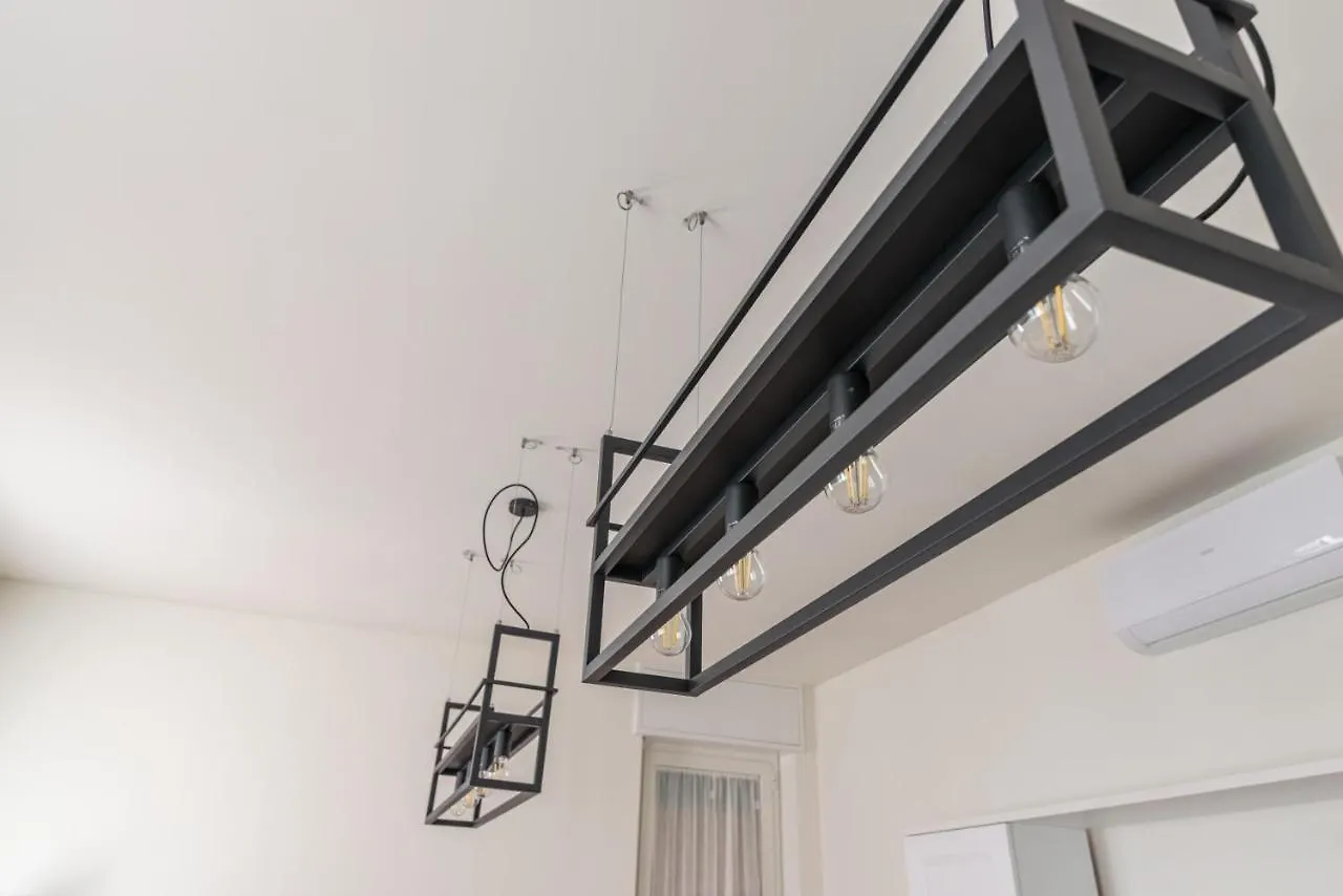 City Center - Luigi&Carolina Apartments - By Host4U Pavia