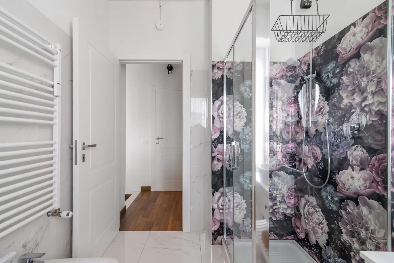 City Center - Luigi&Carolina Apartments - By Host4U Pavia Italy