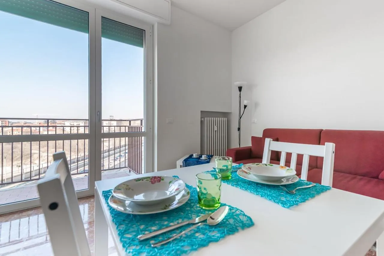 City Center - Luigi&Carolina Apartments - By Host4U Pavia